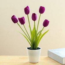 Künstliche Tulpen im Topf