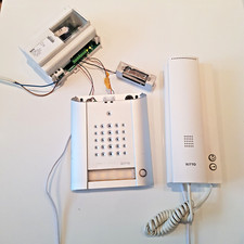 3tlg. RITTO 18401/70 Türstation Türsprechanlage Netzgerät Audio weiß / silber