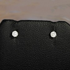 Wert 290 € Solitär Brillant Ohrringe (0,12 carat) in 750 18 Karat Weiß Gold