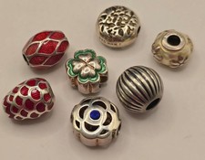 Konvolut charms beads - 7, x