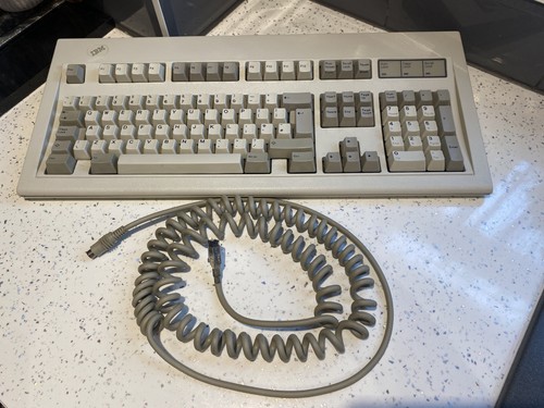 Vintage 1990 ibm model - 1990,