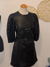 Neues Kleid in Lederoptik –