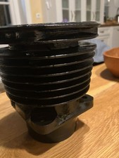 Überholter Zylinder mit neuem