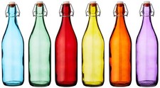 Bunte Glasflaschen mit