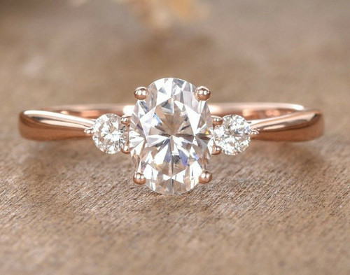 90ct oval schliff moissanit - 0.90ct,