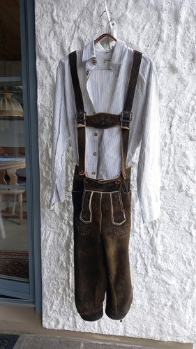 Lederkniebundhose aus