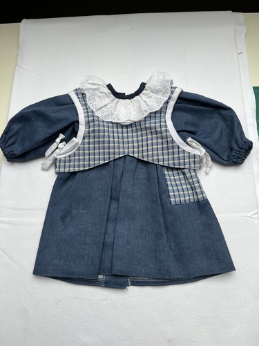 Neues puppenkleid mit kragen - puppenkleid,