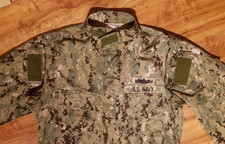 US Navy Jacke NWU Typ III AOR 2 Gr. Large/Short m. Patches