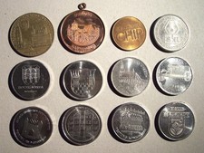 Dachbodenfund, 12 Medaillen und Token