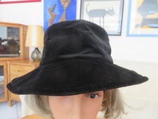 VINTAGE – Damenhut, schwarz, Samt, Durchmesser 18 cm (1628-32)