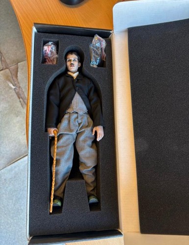 Figuur charlie chaplin - 1/6,