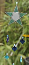 Sehr ausgefallenes Stern  Mobile mit Spiegel und bunten Glas-