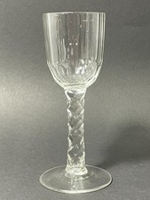 Kelchglas, wabenfaccetierter