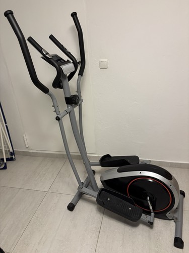 CROSSTRAINER