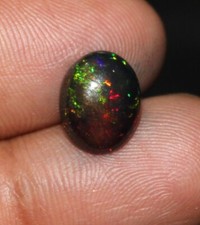 Schwarzer Opal Stein 2,00 Kt