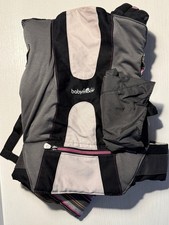Babytrage von Babymoov  3,5 und 18 kg Tragegurt Grau Pink Bauchtrage