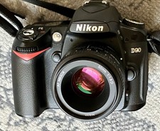 Nikon D90 mit 50mm/1.8 D, nur 19075 Auslösungen, top