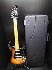 FENDER USA ULTRA LUXE STRAT MN 2TSB [ULTRA LUXE Serie / leichte Kratzer]