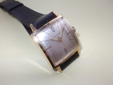 sehr schöne JUNGHANS HAU, 60er Jahre, Kal. 93S1, Carrégehäuse