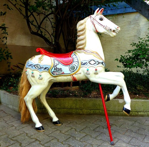Antiques karussellpferd - karussellpferd, um