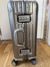 RIMOWA Topas Titanium
