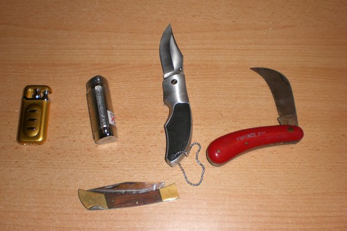 Sonderfeuerzeuge 3 messer - +,