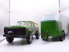 großes Blechauto mit Pferde Anhänger  von Nylint Corporation - US Pickup