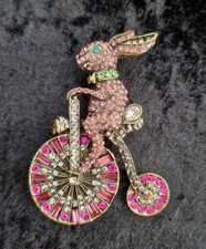 Rosa Kaninchen auf einem