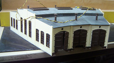 HO Gebauter Ringlokschuppen m