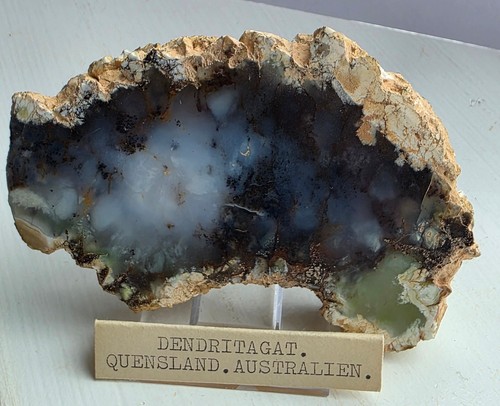 Dendritic agate queensland - –,