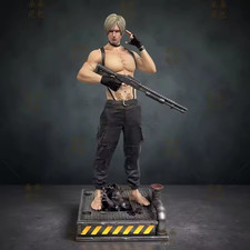 Leon S. Kennedy Figur / PVC