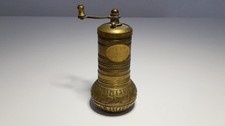 Alte Türkische Pfeffermühle mit Kurbel aus Messing Mokka Gewürz Kaffee Mühle