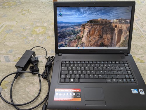 Samsung notebook e251 - samsung, np-e251