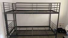 IKEA Etagenbett aus Metal Hochbett (+ Zwei Matratzen)