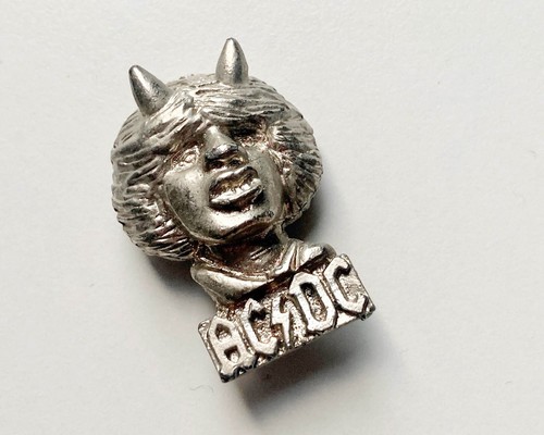 Angus young pin badge - ac/dc,