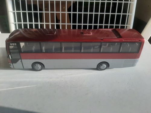Omnibus modell man - man, lions