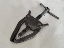 Aus einer Werkstattauflösung: toller alter Abzieher Spezialwerkzeug