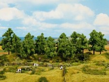 24603 Noch HO- Laubbäume 16