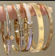 Royal Bangle Collection