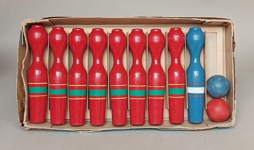 Altes kinder kegel - kegel, spiel