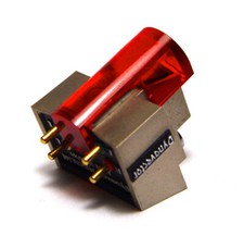 Dynavector MC Tonabnehmer mit Rubin-Nadelträger, unrestauriert f. Sammler