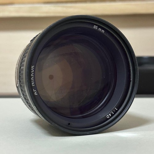 Nikon nikkor 85mm 4d - nikon,