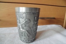 1 Stück Zinnbecher, lustiger