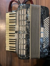 Akkordeon Troubadour mit Koffer mit Riemen Defekt Und Verstimmt