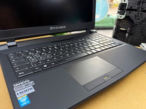 Schenker w705 gaming ai - schenker, &