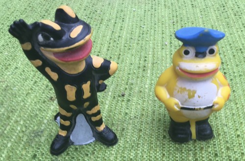 Zwei salamander werbefiguren - zwei,