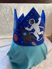 Krone Geburtstagskrone Weltraum Geburtstag Handmade bestickt Acrylfarben Filz