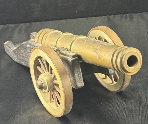 Dekorative kanone aus massivem - dekorative,