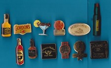 SELTENES SET MIT 12 PINS