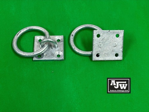 Ring auf einer platte - 2,
